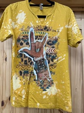 One24 Rags Yellow Graphic Hand Sign‎ Tee
